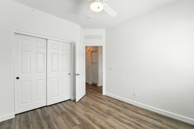 Building Photo - Fully Remodeled 2BR + Den in Trilogy at Po...