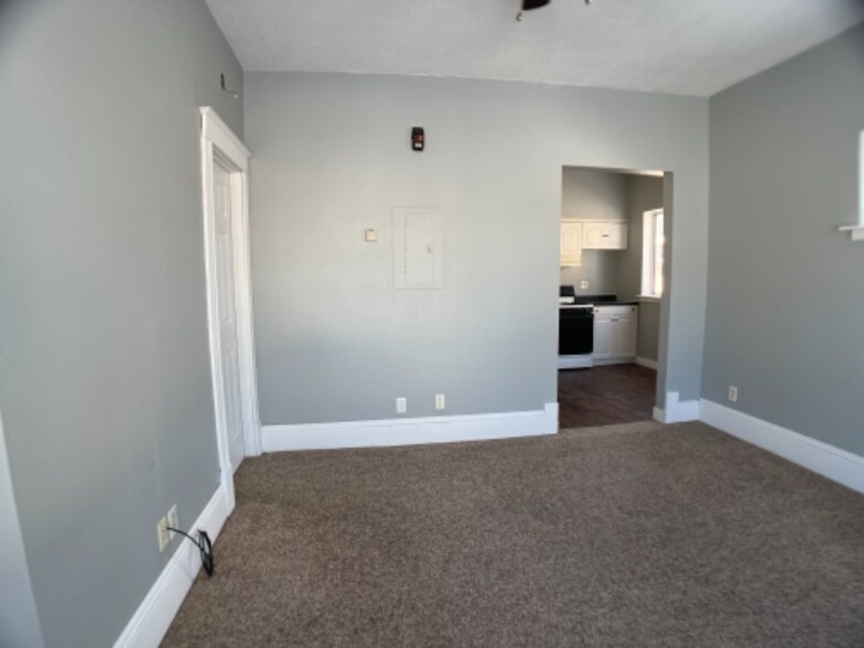 Building Photo - 501 N 7th St