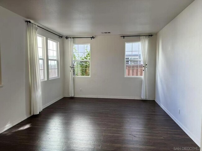 Building Photo - 1078 Augusta Cir