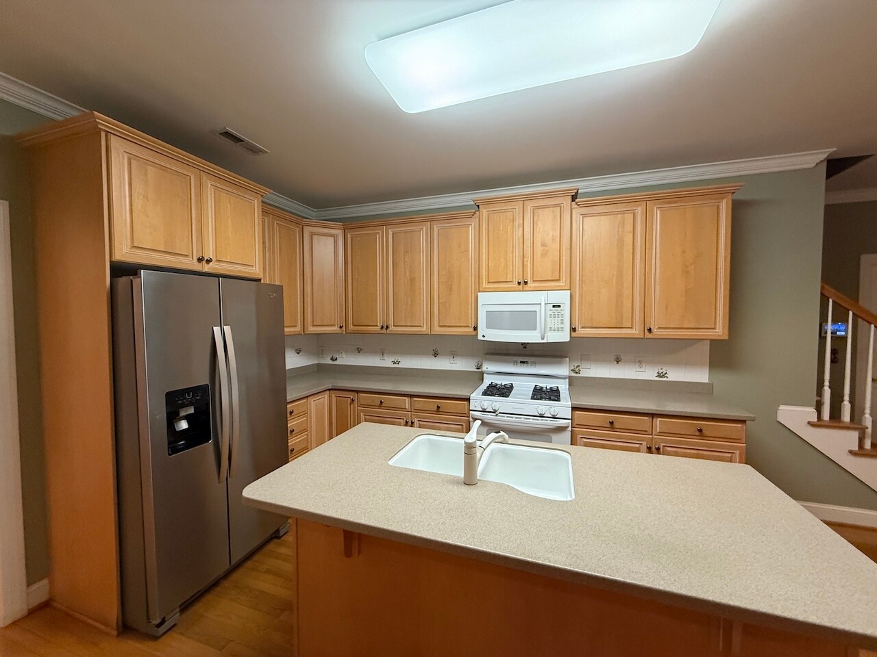Building Photo - 2208 Anchoridge Ave
