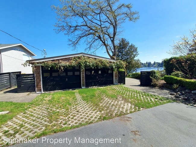 Building Photo - 3 br, 3 bath House - 10311 Interlaaken Dri...