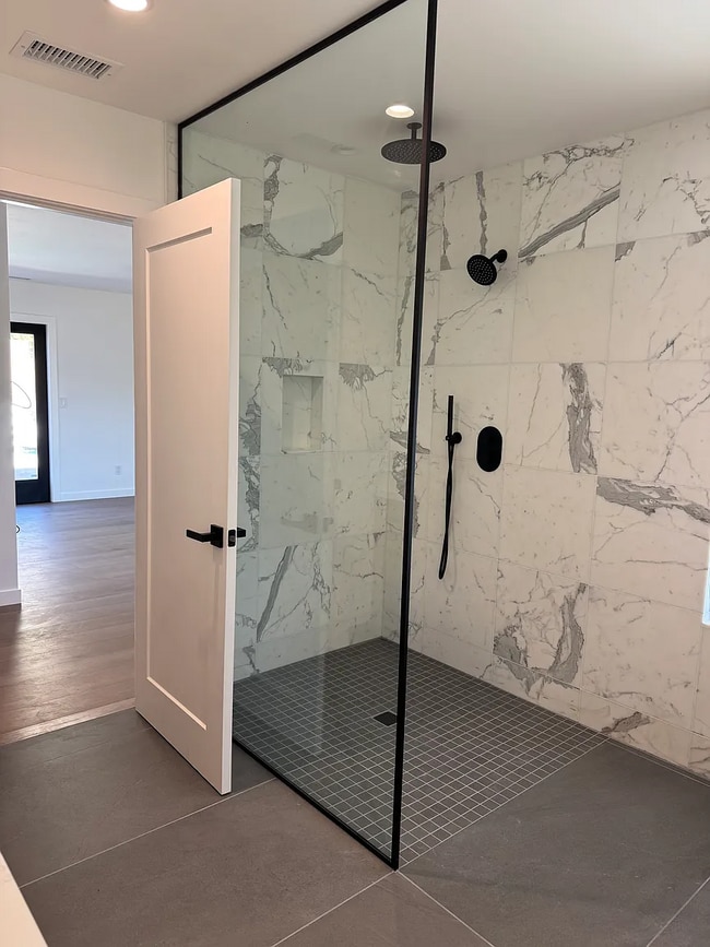 Building Photo - 2940 Sunset Hills