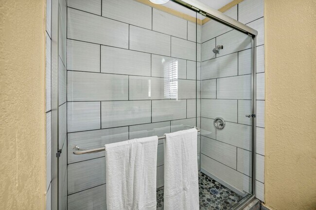 Building Photo - FULLY FURNISHED & BEAUTIFULLY REMODELED CLASSIC HOME NEAR UNR WITH UNBEATABLE I-80 ACCESS