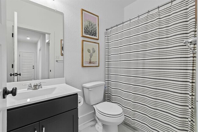 Building Photo - 905 Gray Fox Lp