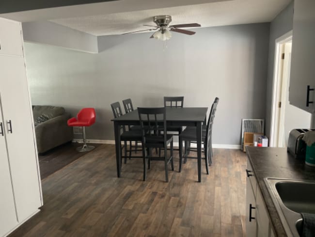 Building Photo - 13808 12th St