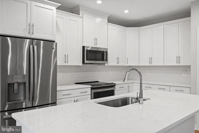 Building Photo - 1675 Bandit Loop