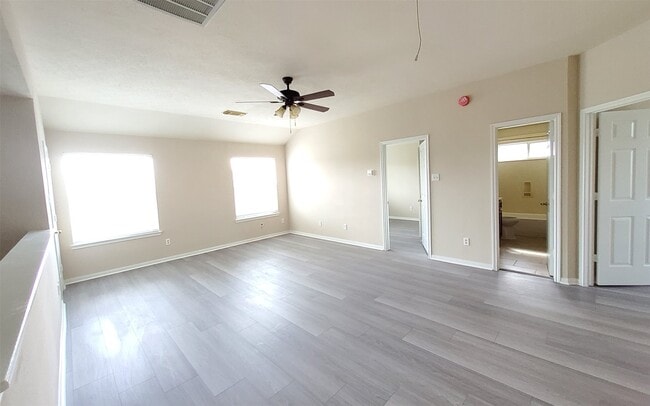 Building Photo - 2906 Humble Dr