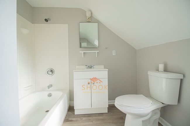 Building Photo - RENOVATED 3BR/2BA HOME CLOSE TO DOWNTOWN