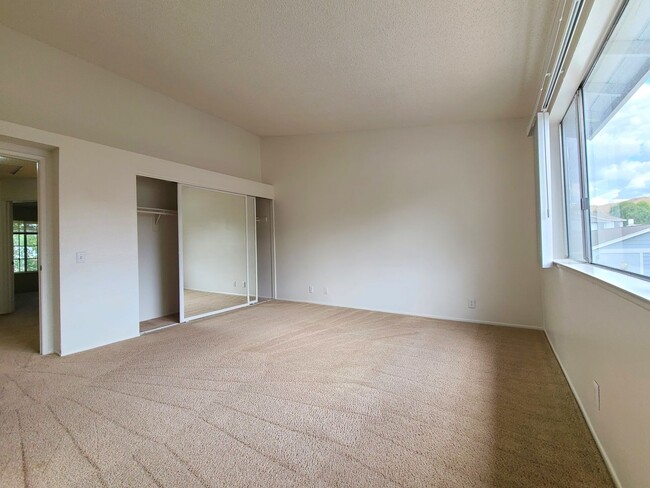 Building Photo - Nice 2-Story 3-Bedroom Condo in Loma Linda!