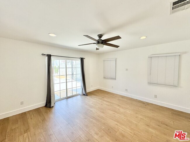 Building Photo - 5937 Ranchito Ave