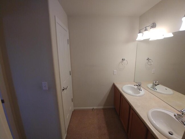 Building Photo - 8170 Elk River View