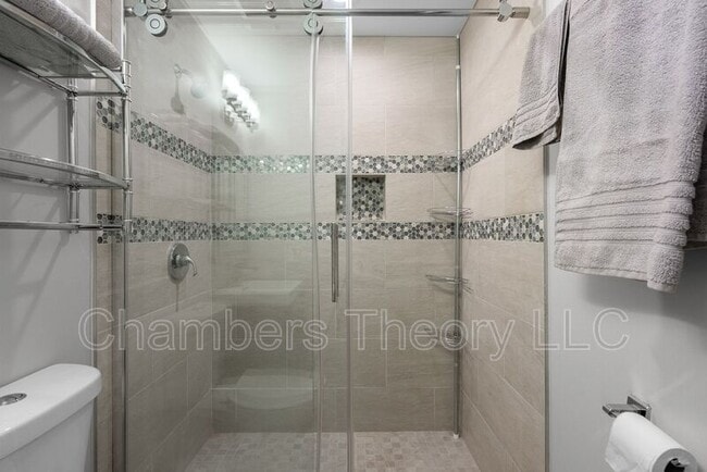 Building Photo - 1275 Oates St NE