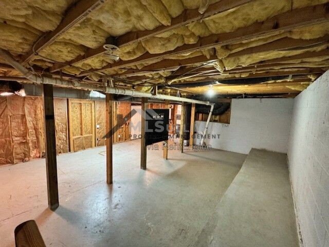 Building Photo - 302 Rushingwater Dr