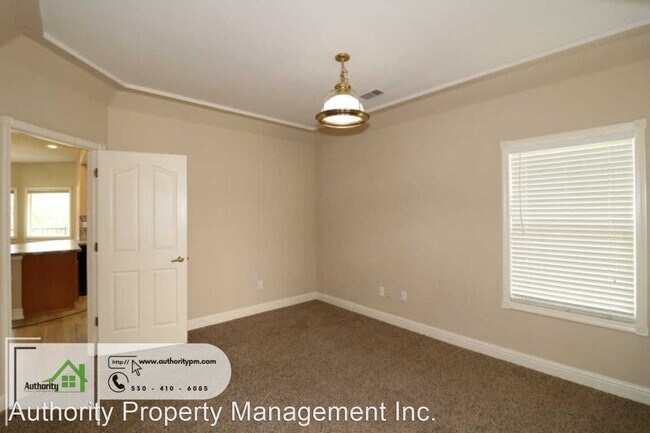 Building Photo - 4 br, 2 bath House - 2118 Sophy Place