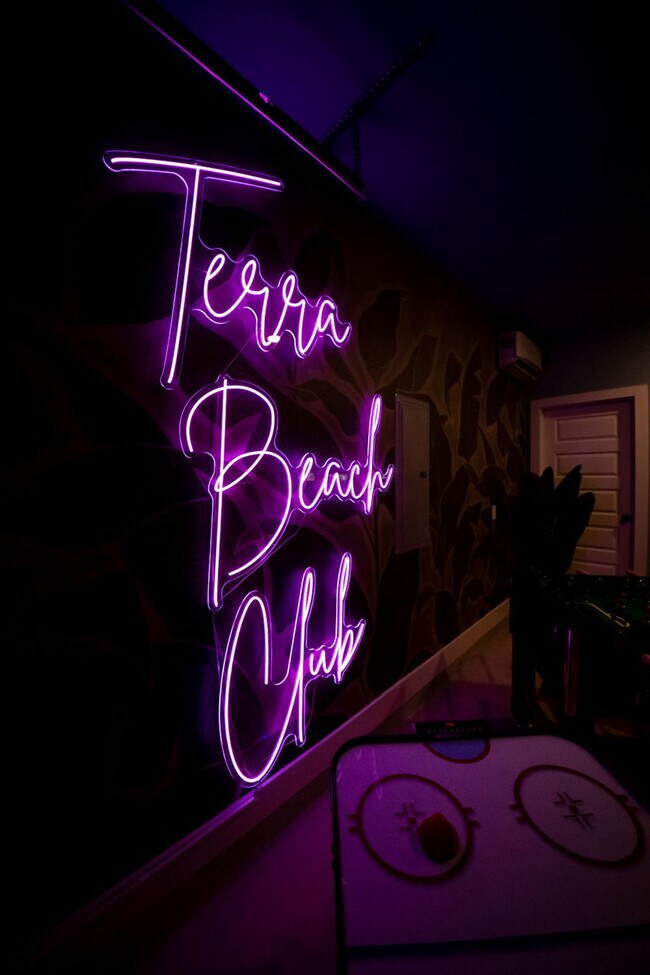 Building Photo - 19901 Charlie Claude Dr