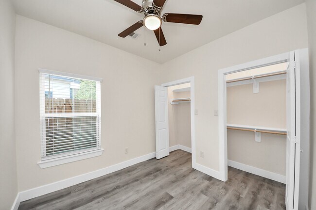 Building Photo - 6827 Mcwilliams Dr