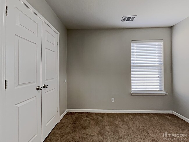 Building Photo - 6930 Garnet Trail Ln