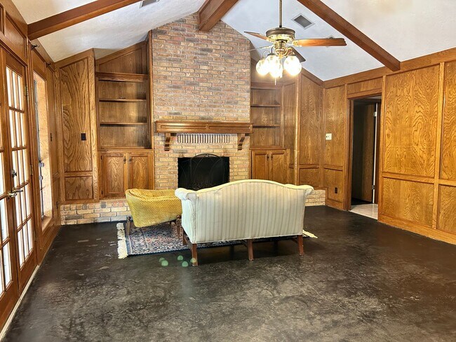 Building Photo - 2707 Teakwood Ct