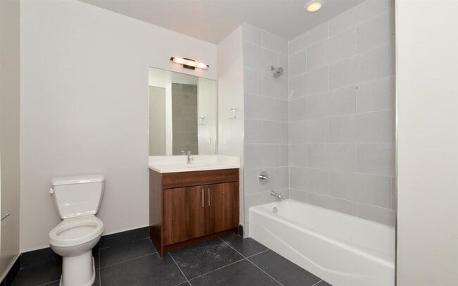 Building Photo - 100 Marshall St