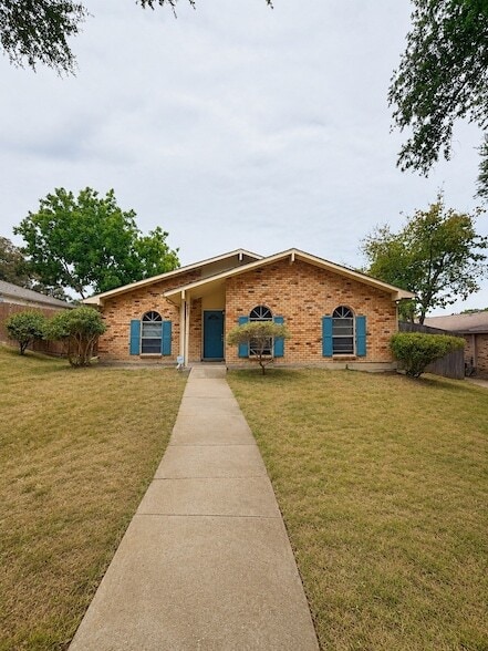 Building Photo - 2937 Emberwood Dr