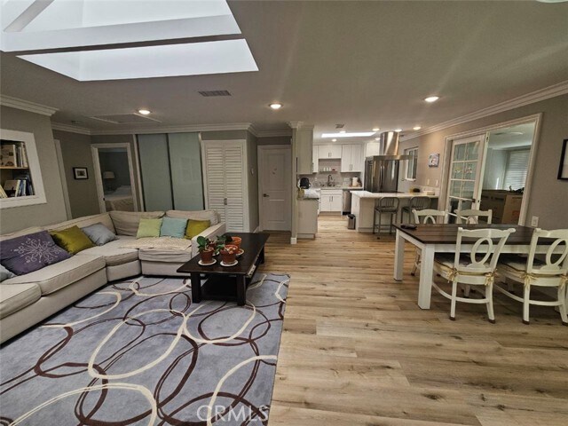 Building Photo - 3149 Via Vista