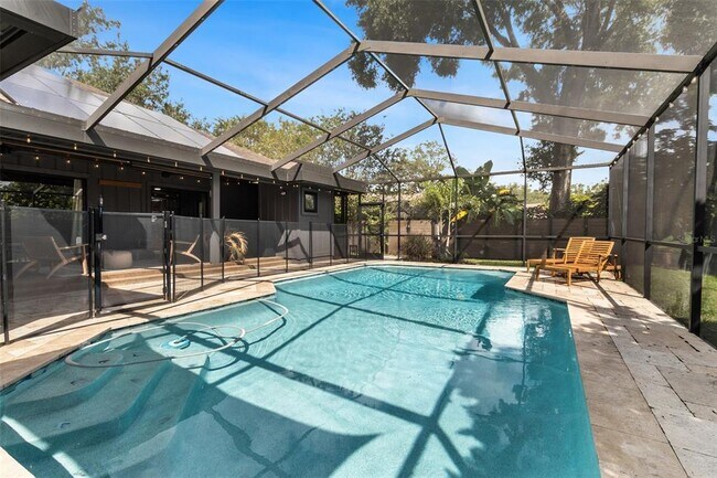 Building Photo - 10911 Victoria Arbor Way