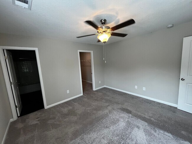 Building Photo - Stunning New Construction in the Heart of Columbus