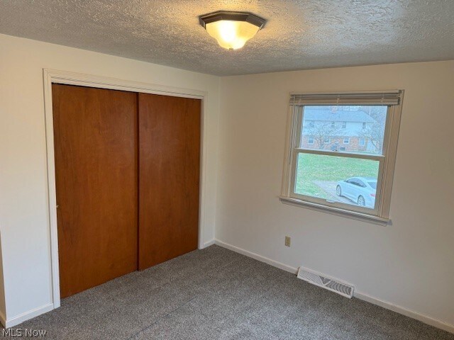 Building Photo - 6644 Ravenwood Ave NW