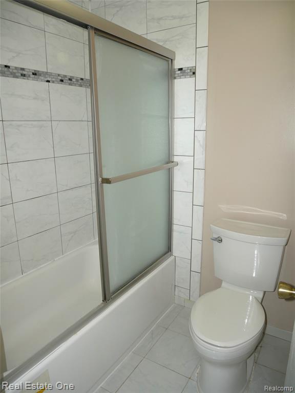 Building Photo - 5082 Buckingham Pl Dr