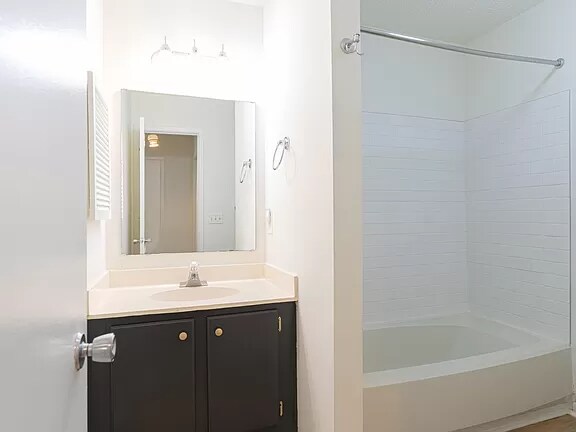 Building Photo - 3276 Heathstead Place