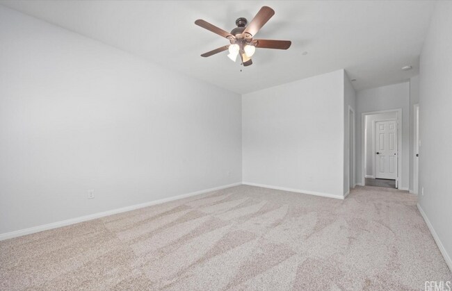 Building Photo - Luxury Furnished 4-Bed Home w/ Pool, Spa, ...