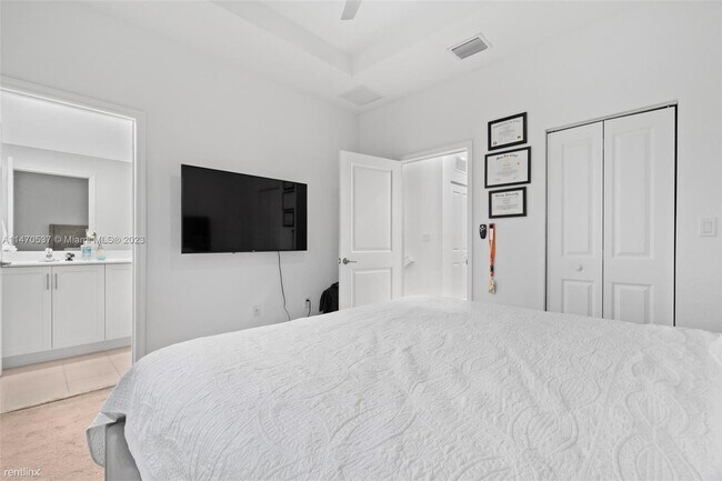 Building Photo - 3 br, 3 bath House - 14807 SW 183rd Ter