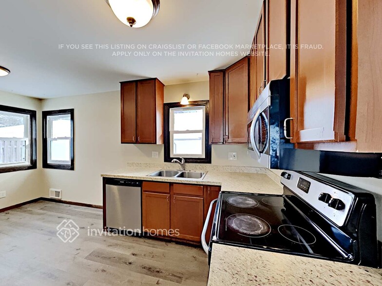 Building Photo - 2162 Mesabi Ave