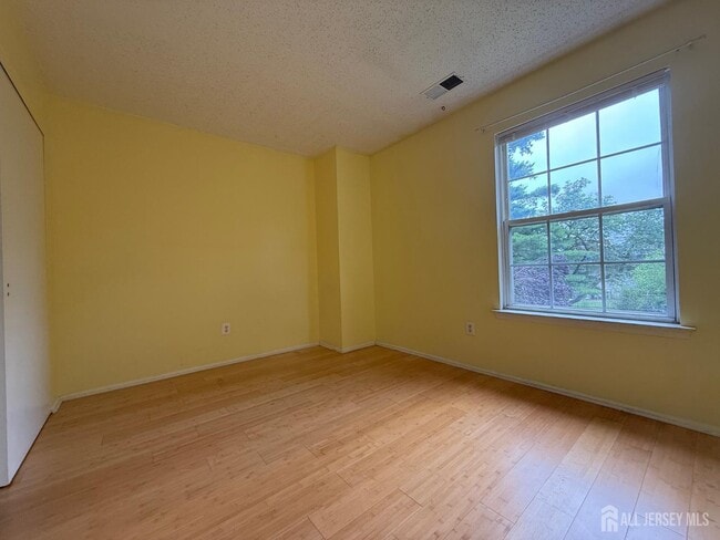 Building Photo - 104 Orion Rd