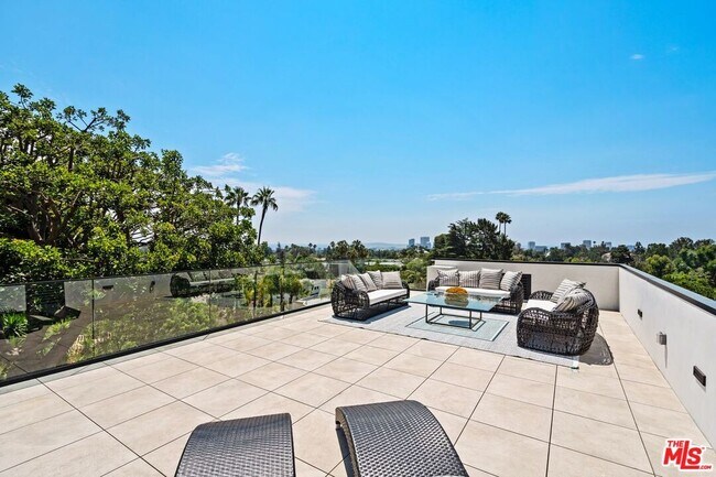 Building Photo - 1200 Angelo Dr