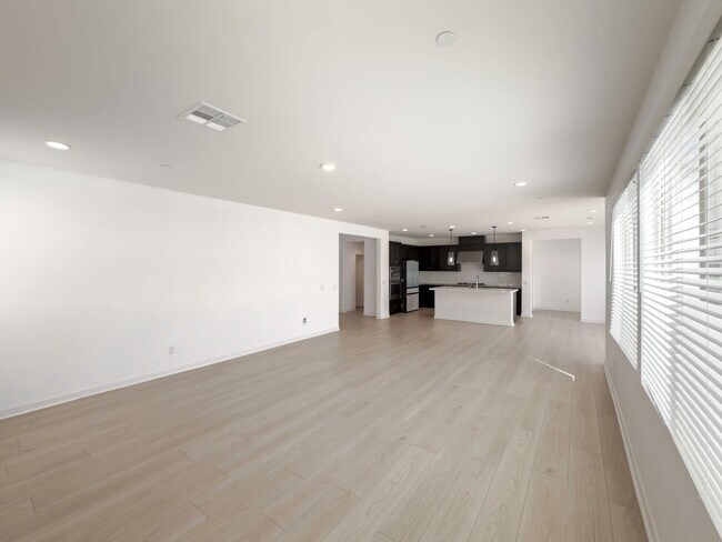 Building Photo - Newer Construction, Exquisite 4 Bedroom + ...