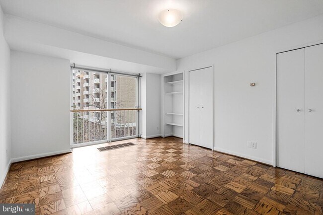 Building Photo - 560 N Street SW Unit UNIT N409