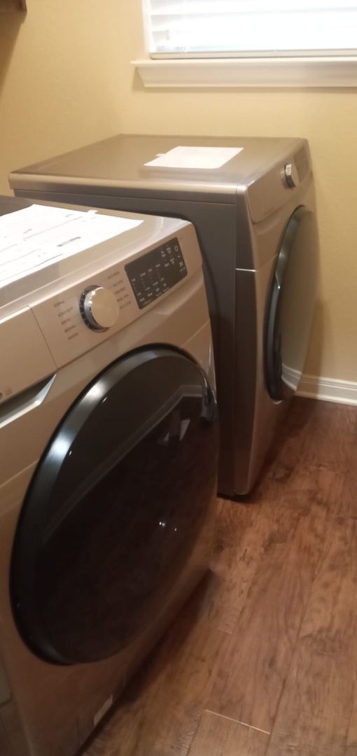 Building Photo - Exceptional 3 Bed / 2 Bath Home — Move-In Ready | Midway ISD