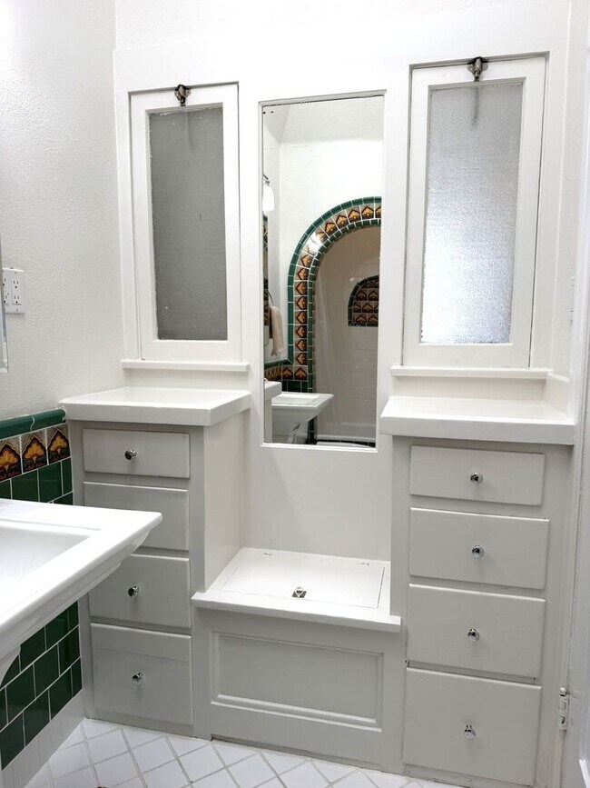 Building Photo - 479