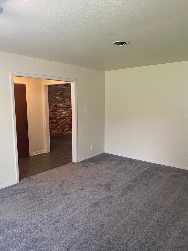 Building Photo - 7143 Triola Ln