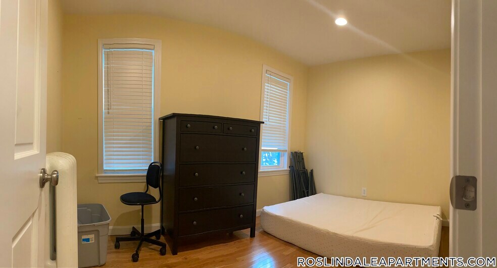 Building Photo - 50 Jewett St