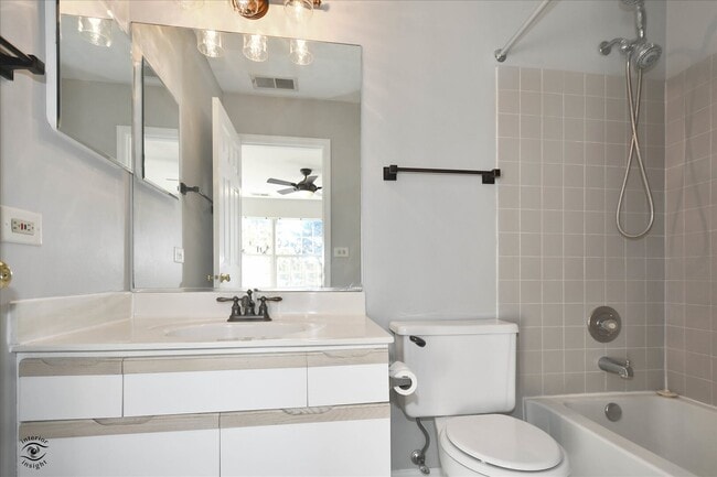 Building Photo - 523 Peebles Ct