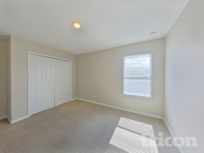 Building Photo - 2076 Bent Grass Ave