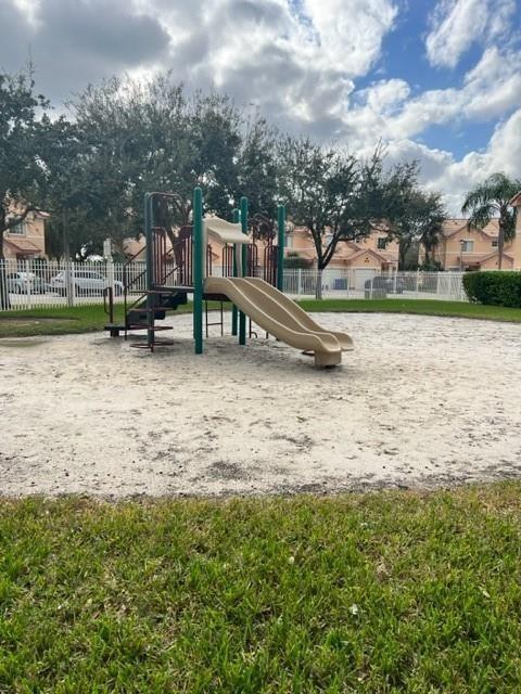 Building Photo - 2140 SW 87th Way