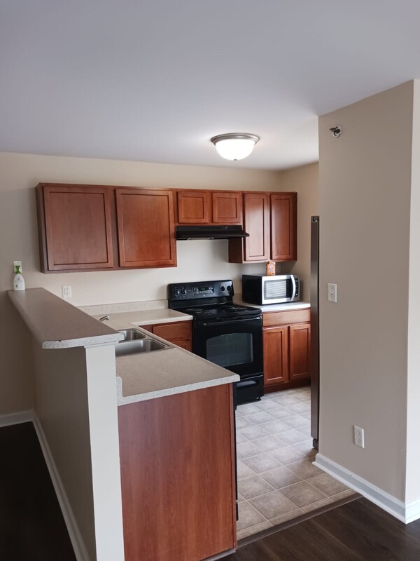 Building Photo - 5203 Spring Creek Ln