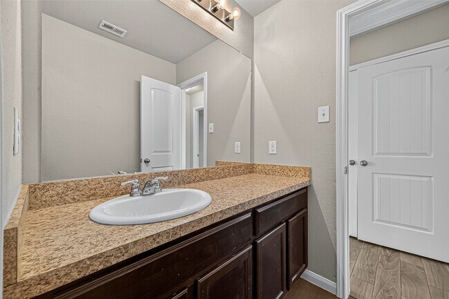 Building Photo - 17227 Quiet Song Ct