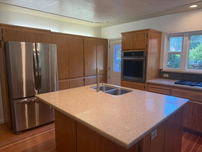 Building Photo - 13206 Middleton Ave