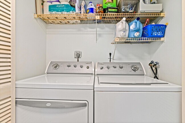 Building Photo - 2500 Presidential Way