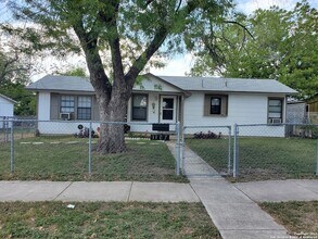 Building Photo - 1107 Ada St
