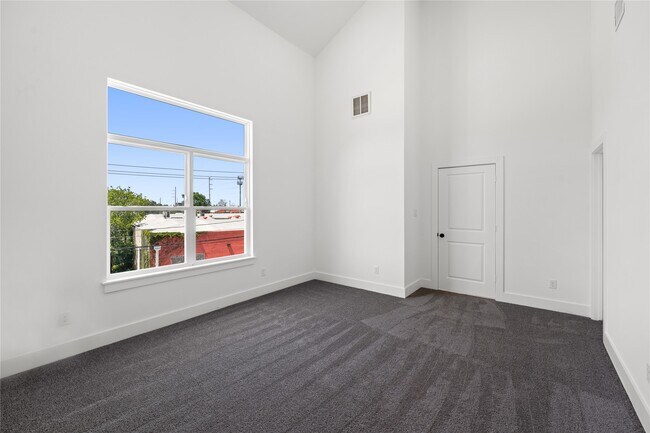 Building Photo - 113 Milby St